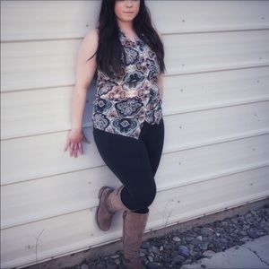 Rue 21 sleeveless paisley collar blouse